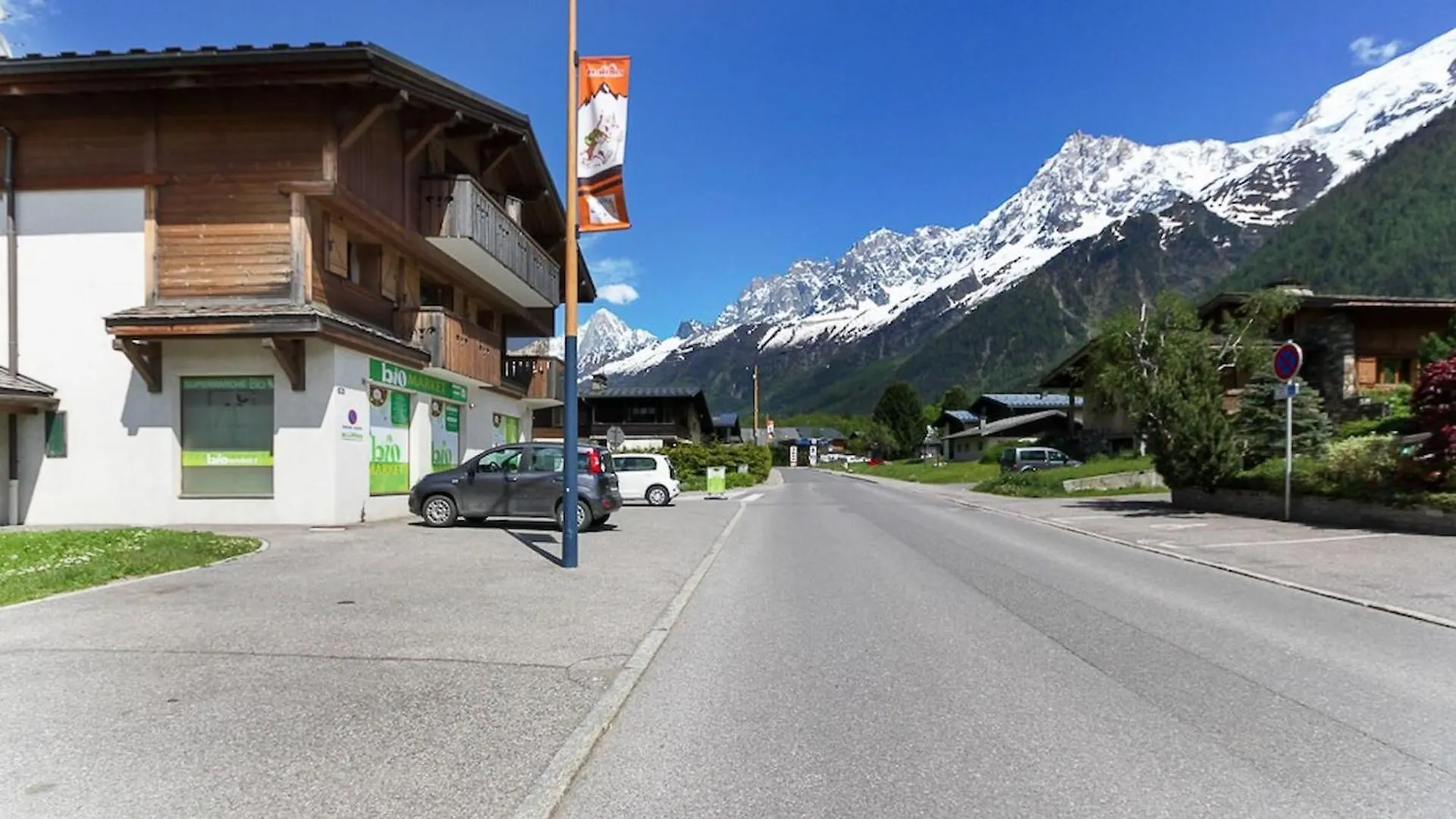 Les Alpages - Newly Renovated - 2Bed - Equipment Storage - Mont-Blanc Views Apartment Les Houches