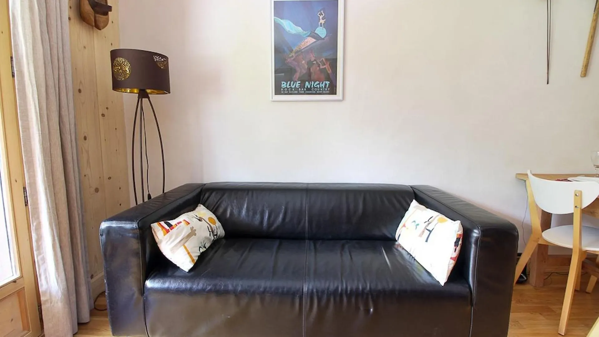 Les Alpages - Newly Renovated - 2Bed - Equipment Storage - Mont-Blanc Views Apartment Les Houches France