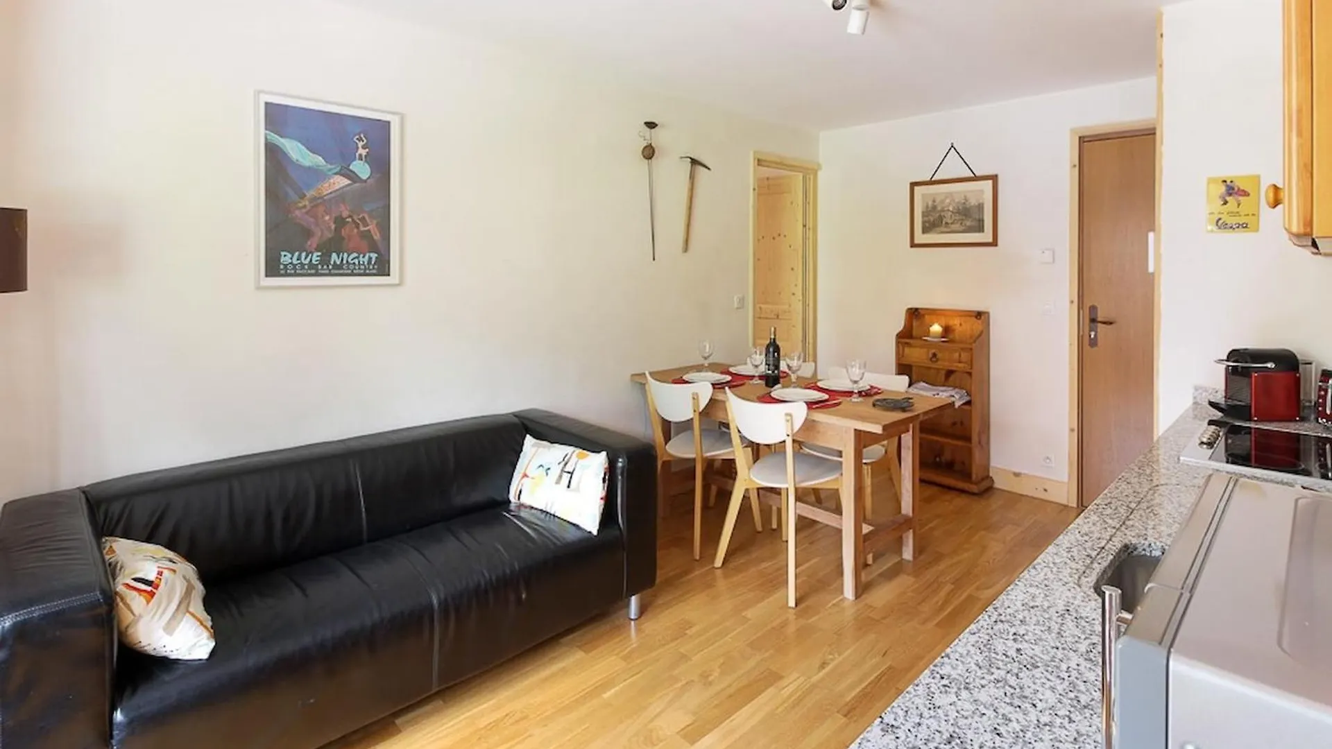 Les Alpages - Newly Renovated - 2Bed - Equipment Storage - Mont-Blanc Views Apartment Les Houches