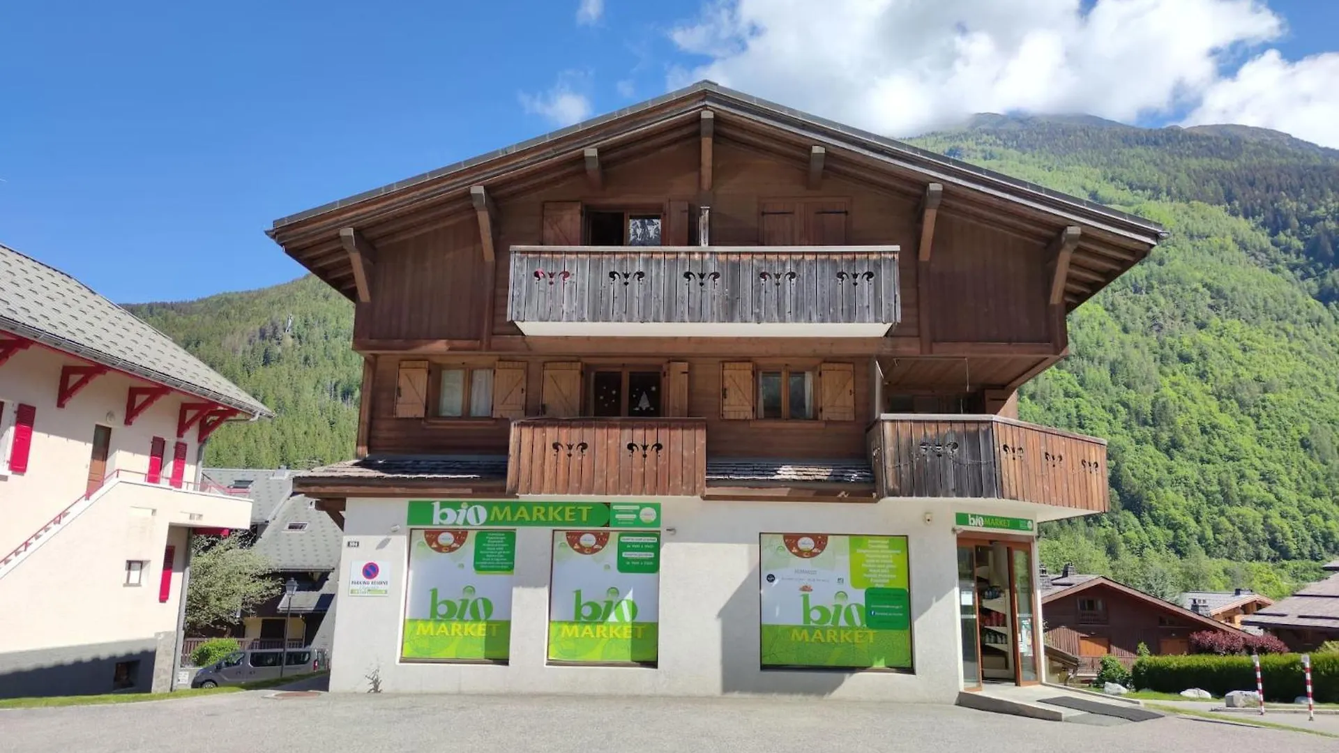 Les Alpages - Newly Renovated - 2Bed - Equipment Storage - Mont-Blanc Views Apartment Les Houches