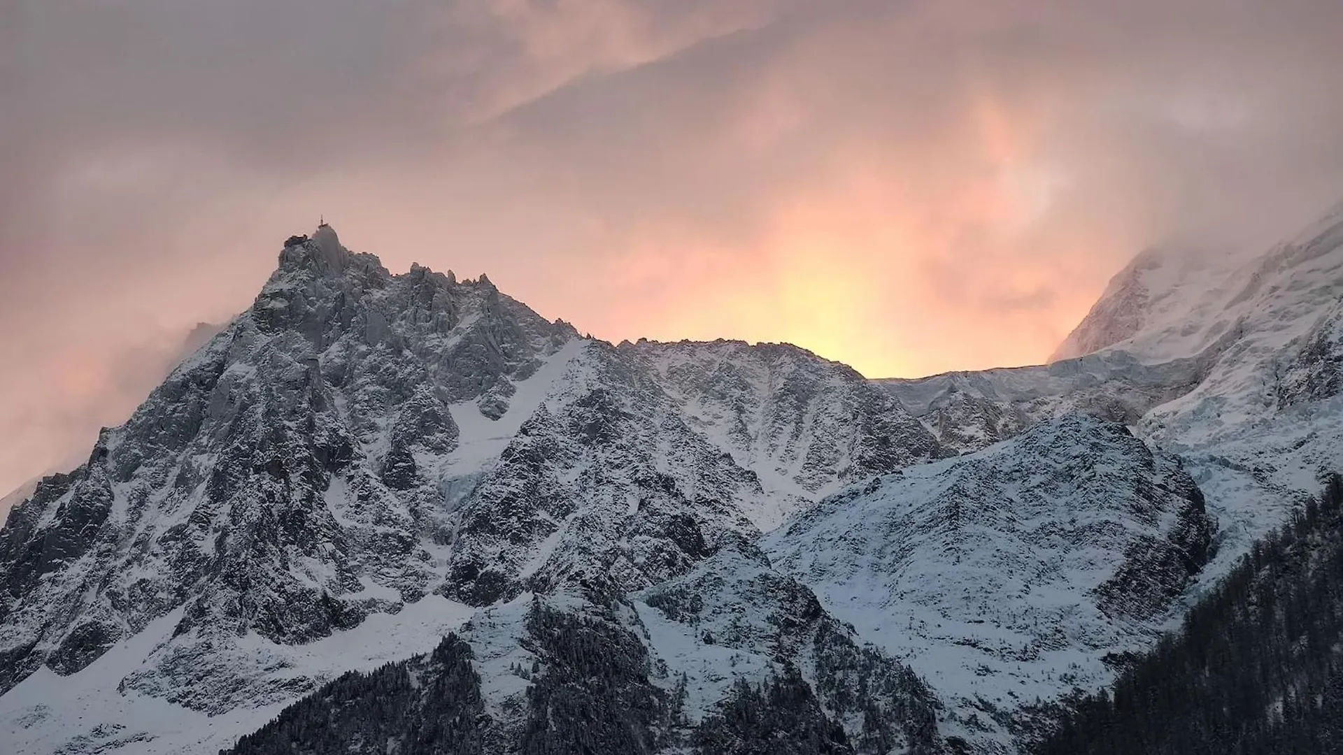 Les Alpages - Newly Renovated - 2Bed - Equipment Storage - Mont-Blanc Views Lägenhet Les Houches 0*,  Frankrike